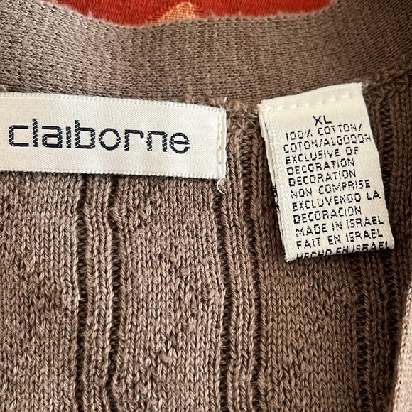 Vintage Men’s Claiborne XL sweater vest, in excellent condition in a taupe color - Picture 3 of 7